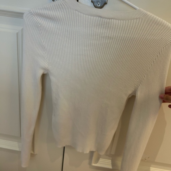 Abercrombie sweater top white/cream size small - Picture 4 of 4